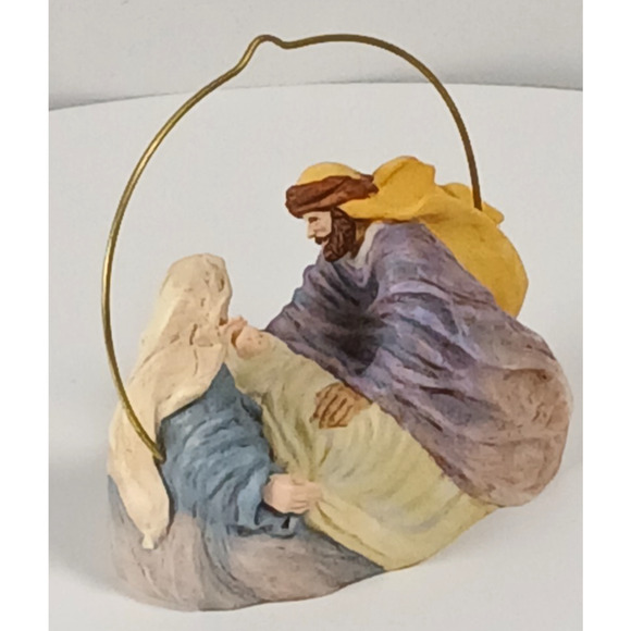 Hallmark Keepsake Christmas Joy Ornament 1996 Mary Josepsh & Jesus - Picture 5 of 12